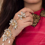 Noor-E-Bahaar Handharness